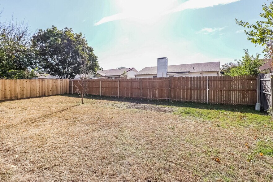 Building Photo - 309 Chasmier Way