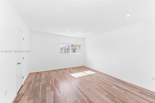 Building Photo - 365 NW 109th Ave