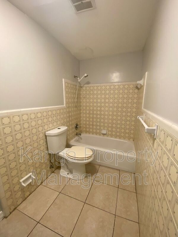 Building Photo - 3208 Louisiana Ave