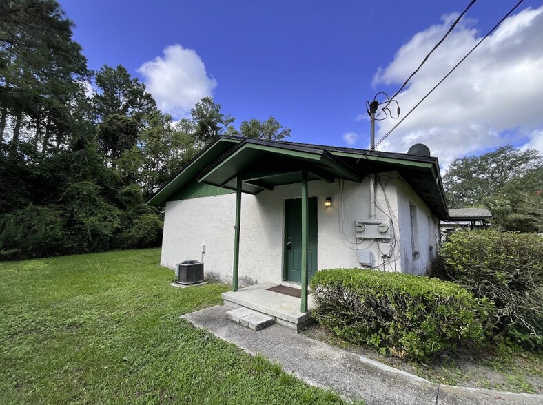 Building Photo - 7500 Necia Dr S