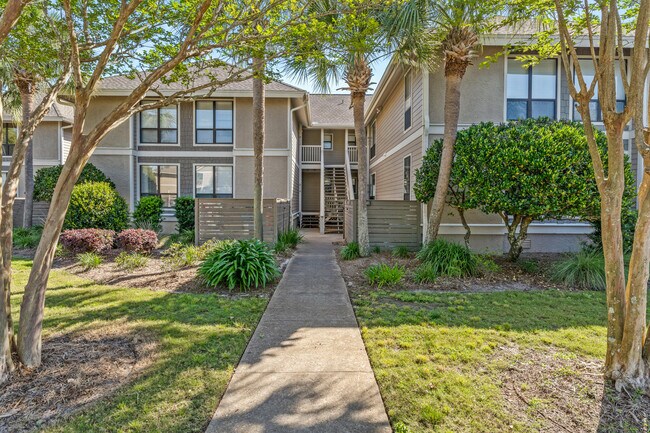 Building Photo - 814 Harbour Point Dr