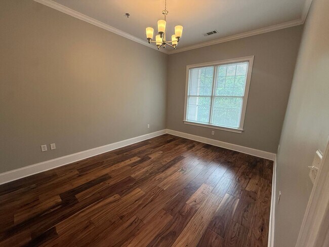 Building Photo - 4120 Ridgefield Dr