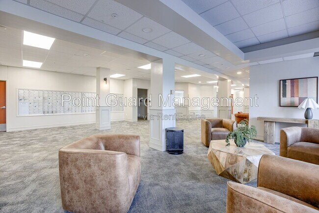 Building Photo - 7460 Graceland Dr