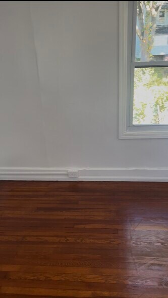 Building Photo - 12 S Plank Rd