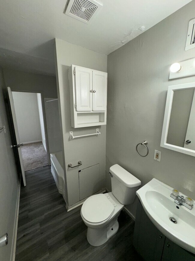Building Photo - 1524 South St.James Blvd. Evansville, Indi...