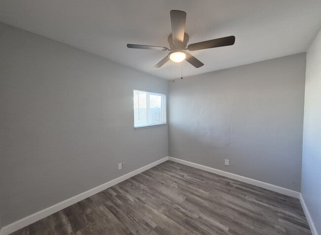 Building Photo - 3459 E Pima St