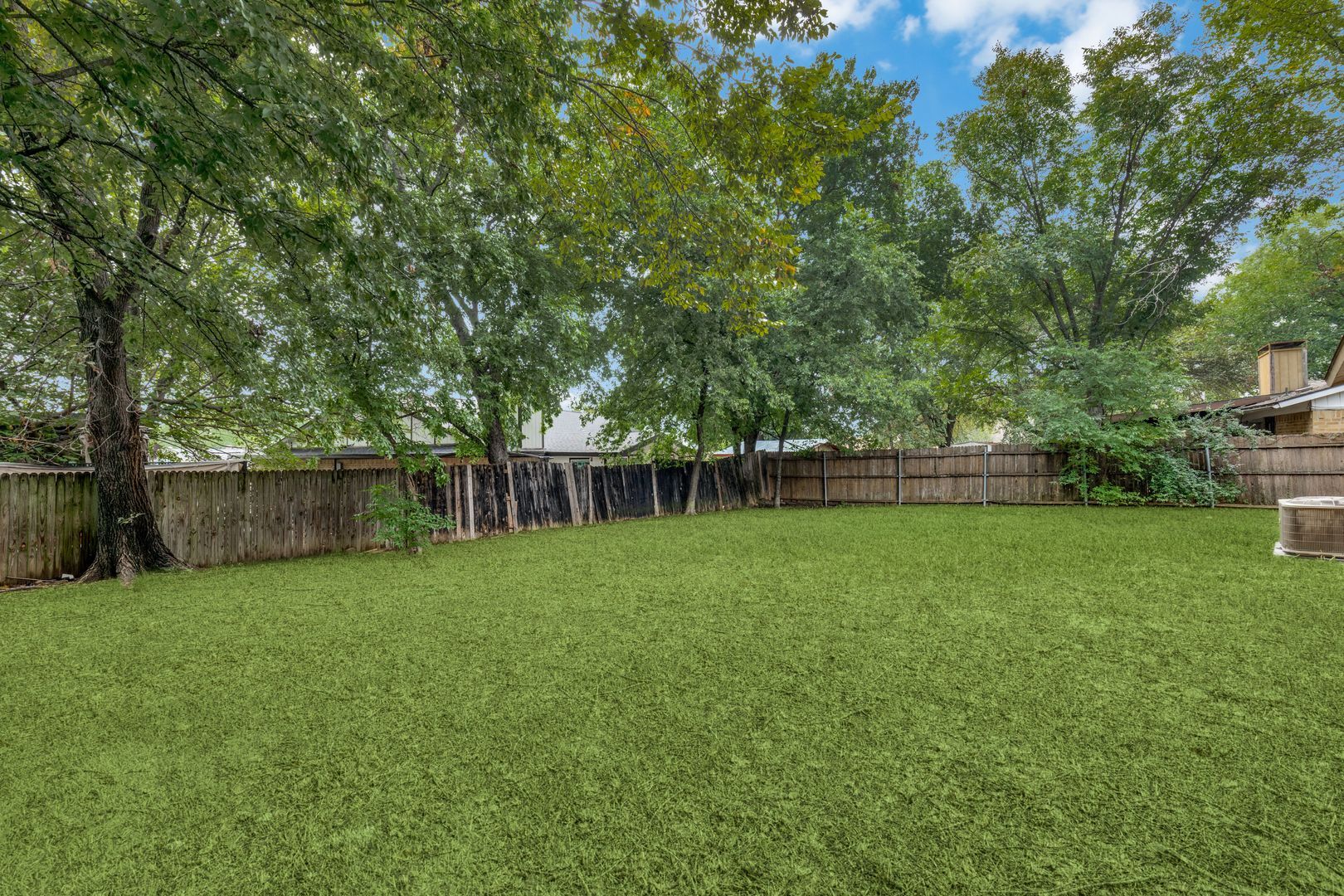 Building Photo - 2513 Richmond Dr