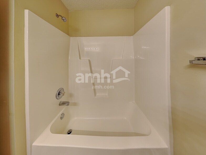Building Photo - 5409 Tanglewood Pine Ln