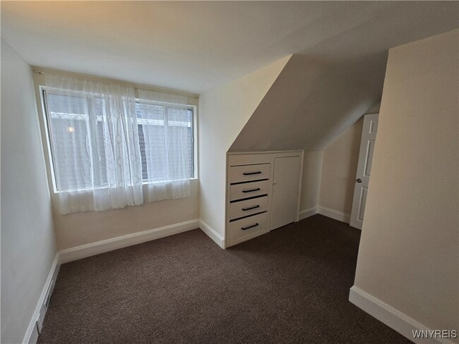 Building Photo - 33 Trowbridge St