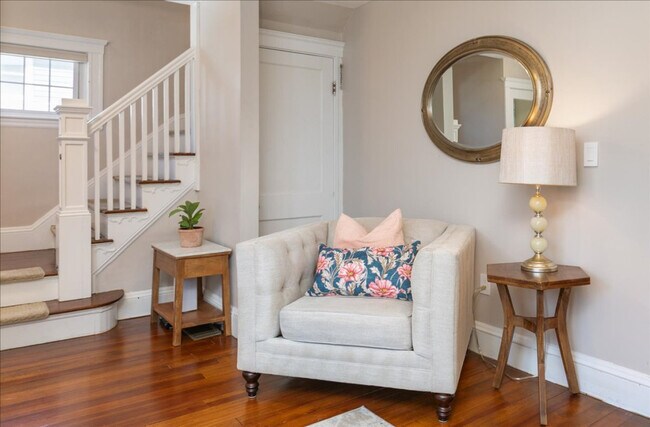 Building Photo - 17 Cedar Terrace