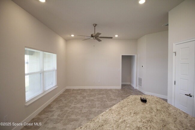 Building Photo - 2541 Pinwherry St