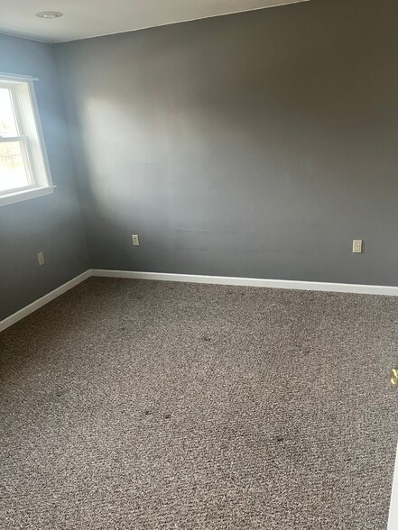 Building Photo - 183 Mayock St