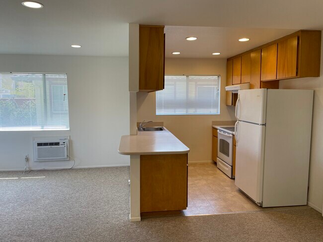 Building Photo - 2149 Mount Diablo St