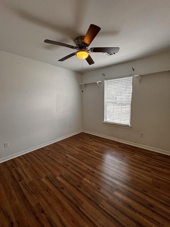 Building Photo - 659 Frances Dr