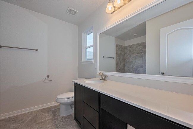 Building Photo - 16360 Oakside Hollow Ln