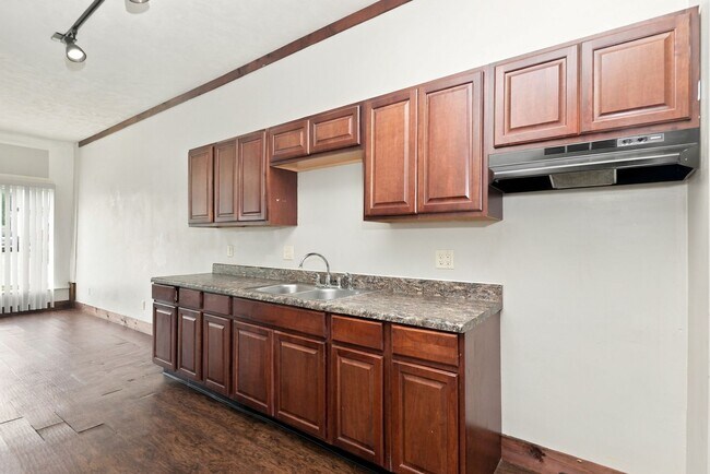 Building Photo - 233 Bellevue Ave
