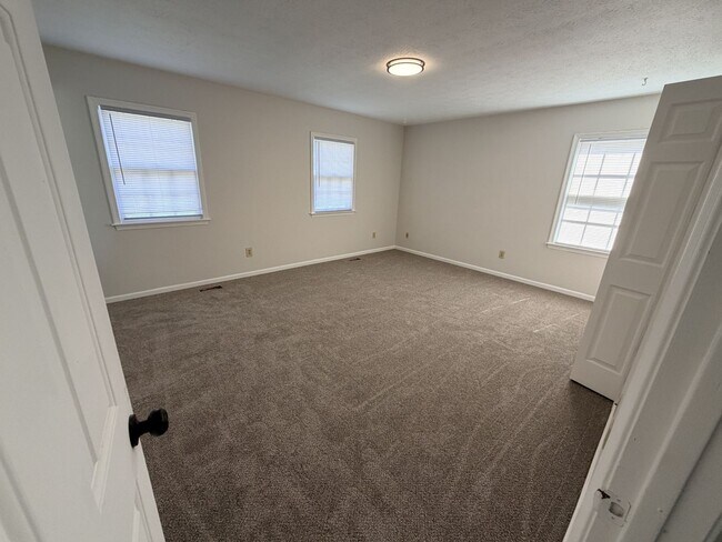 Building Photo - 724 Pilot House Dr