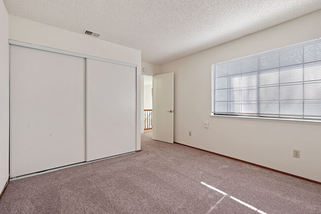 Building Photo - 566 La Corso Dr