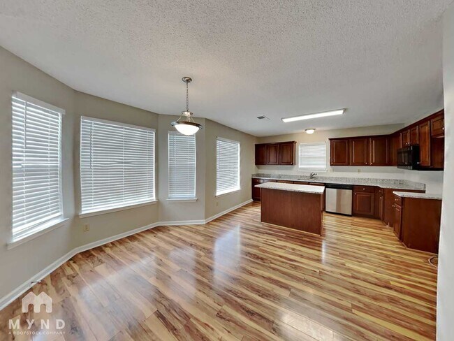 Building Photo - 8123 Country Mill Cove