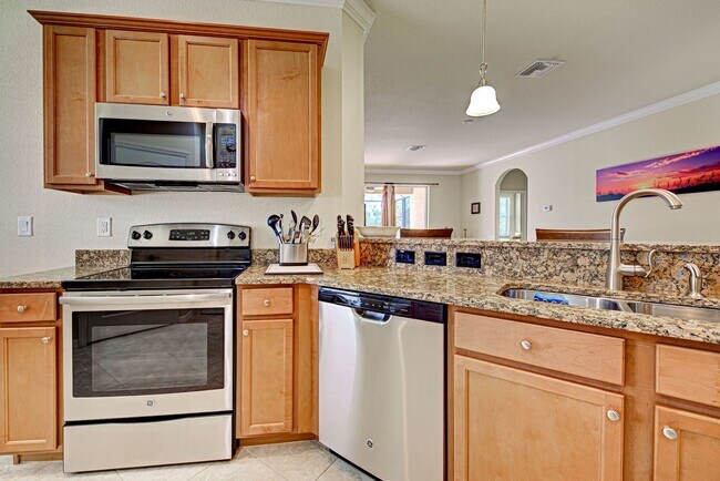 Building Photo - Stoneybrook at Venice; 4bd/2ba home