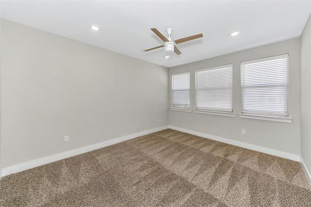 Building Photo - 3604 Aaron Pl