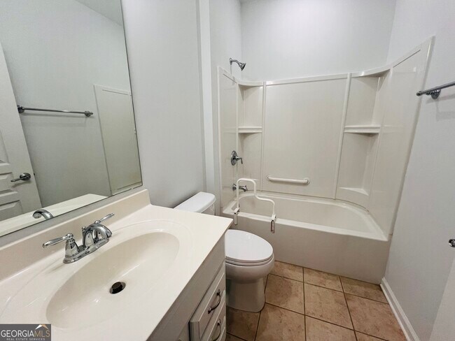 Building Photo - 164 Begonia Ct