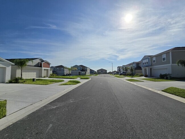 Building Photo - Beautiful 3/2/2 SF Home For Rent in Davenport, FL $2199