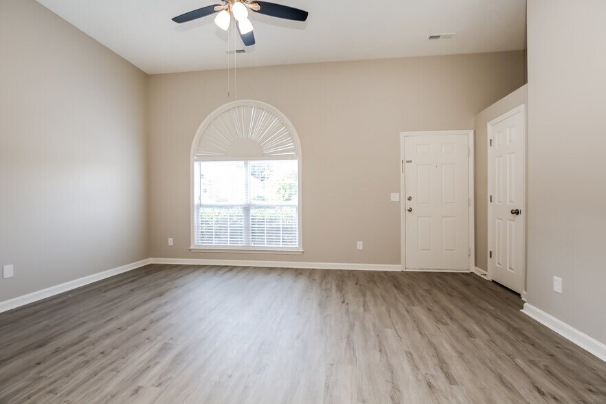 Building Photo - 1513 Mt Mitchell Ct