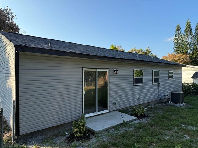 Building Photo - 1507 Constantine St