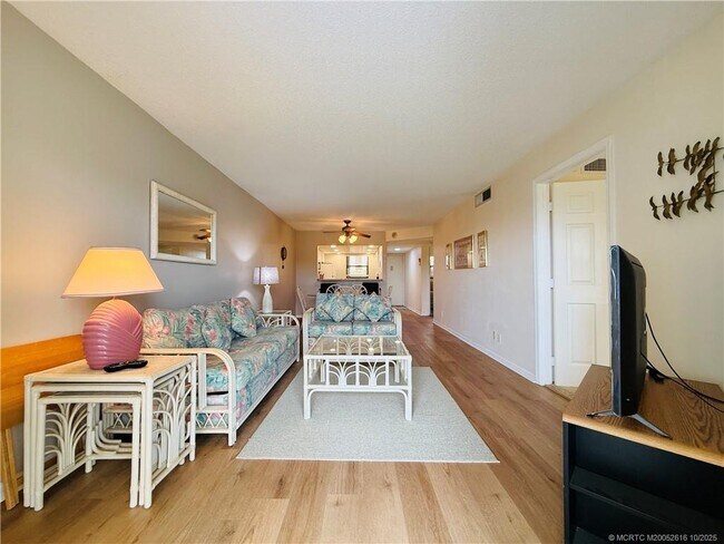 Building Photo - 9490 S Ocean Dr