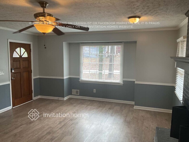 Building Photo - 2923 Marsh Ln SW