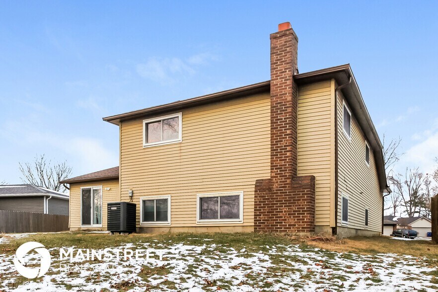 Building Photo - 2033 Queensbridge Dr