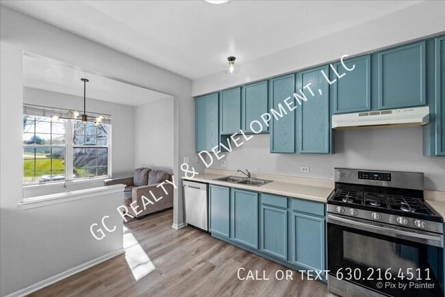 Building Photo - 2864 Rutland Cir