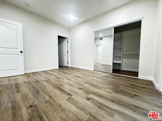 Building Photo - 5637 Homeside Ave