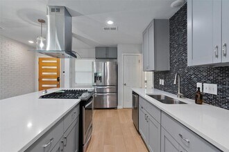 Building Photo - 9107 Shepard Dr