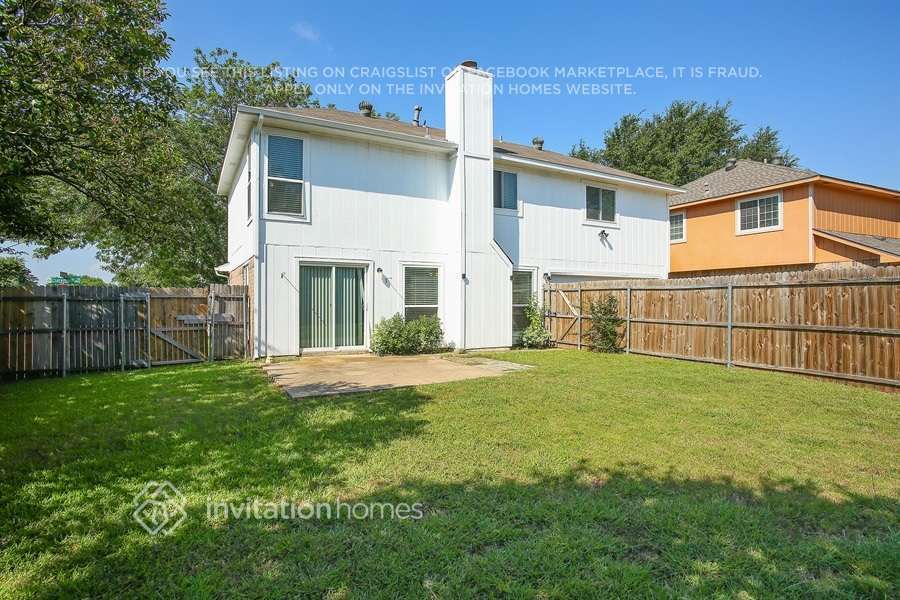 Building Photo - 2800 Claremont Dr