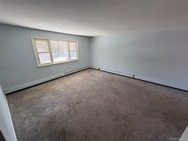 Building Photo - 16 Linden St