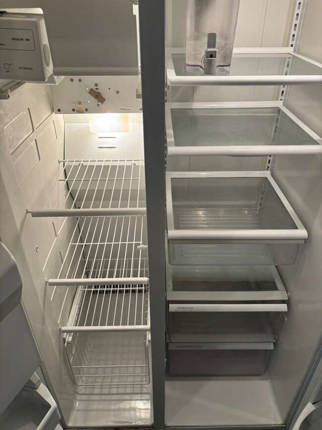 Building Photo - 7318 Dearborn St