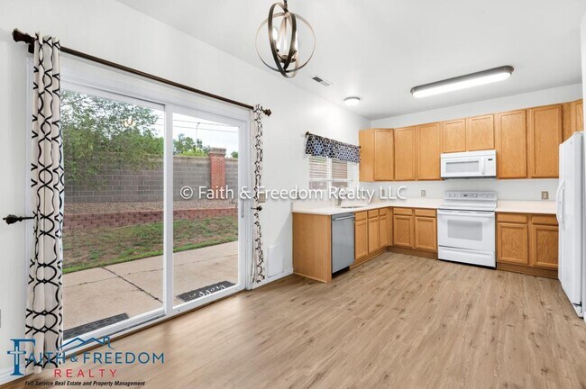 Building Photo - 5249 Mountain Air Cir