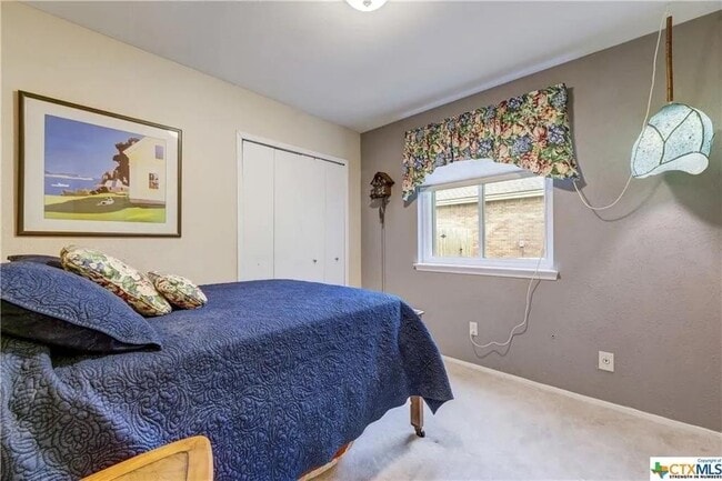 Building Photo - 13218 Villa Park Dr