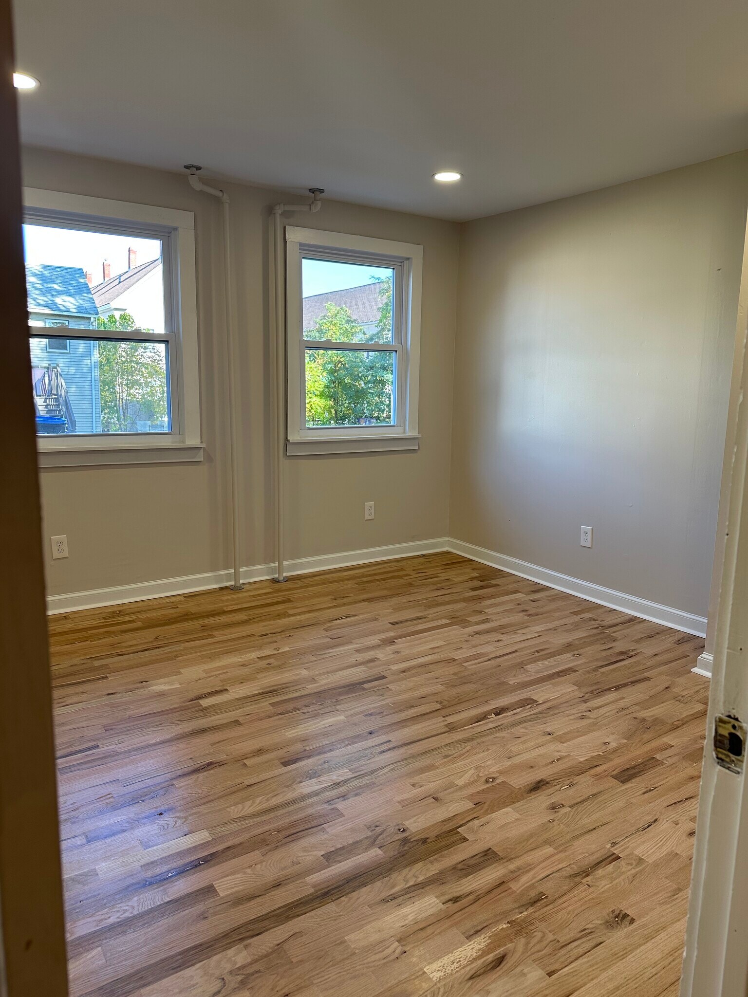 Building Photo - 15 Summer St