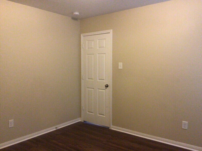 Building Photo - 22270 Queenbury Hills Dr