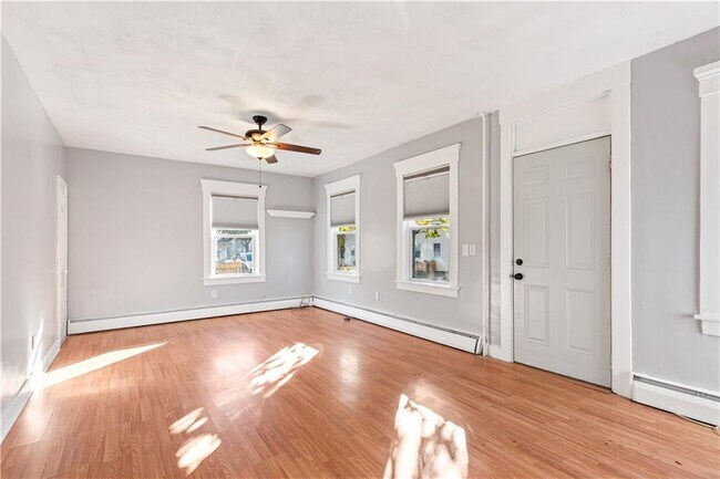 Building Photo - 43-43 Oak St