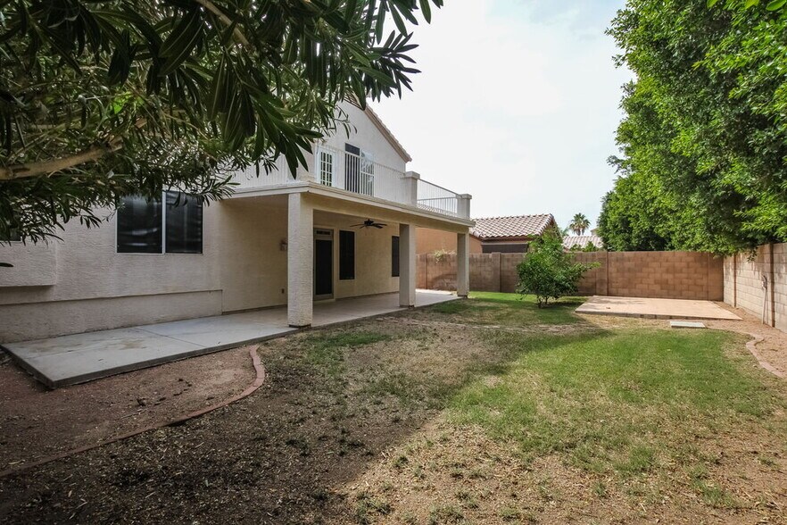 Building Photo - 19841 N 68th Dr