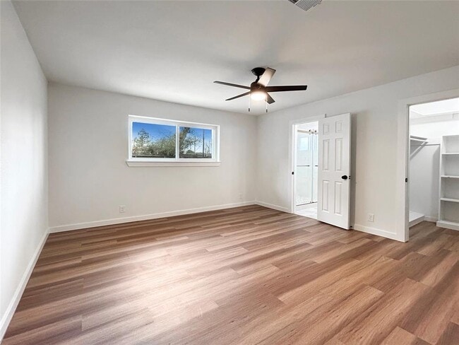 Building Photo - 9603 Philmont Dr