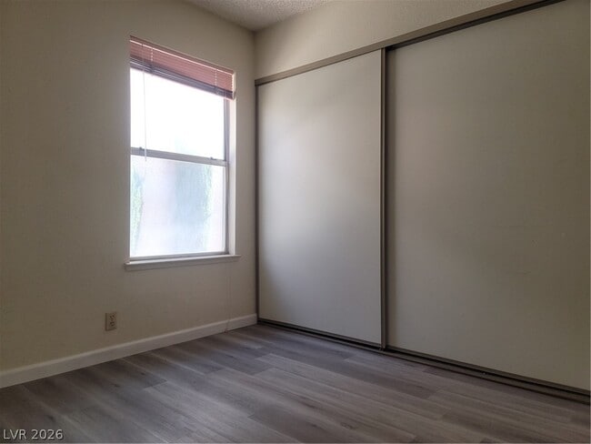 Building Photo - 5712 Swimmer Dr