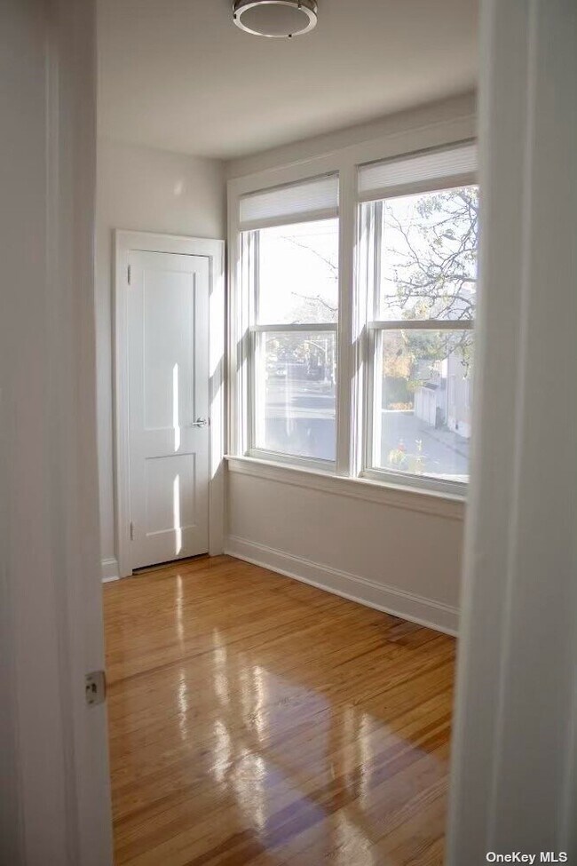 Building Photo - 61-29 Cooper Ave