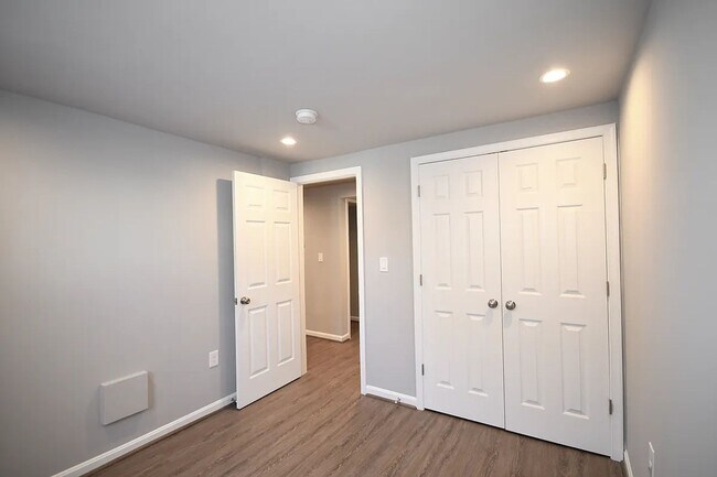 Building Photo - 1800 5th St NW