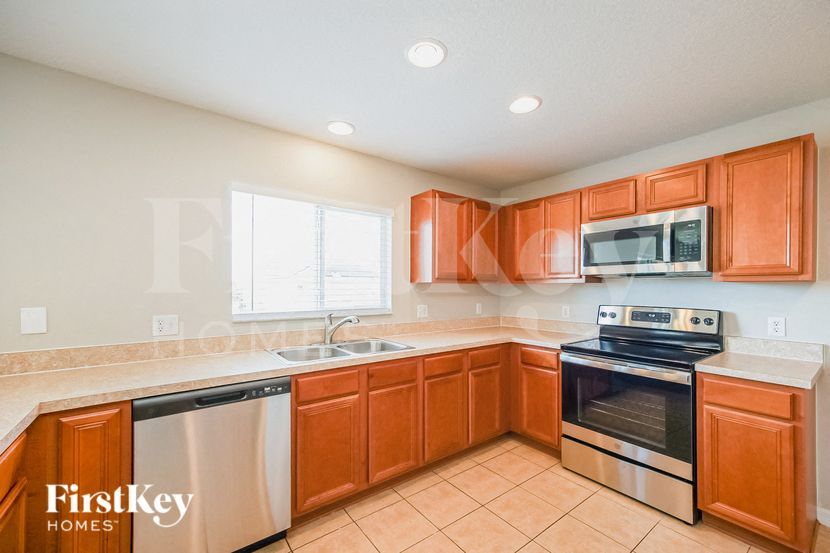 Building Photo - 622 Rosselli Blvd