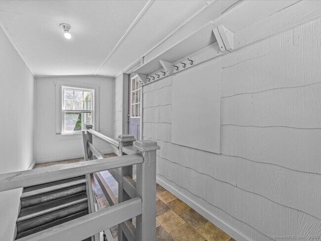 Building Photo - 440 Taylor Hill Rd